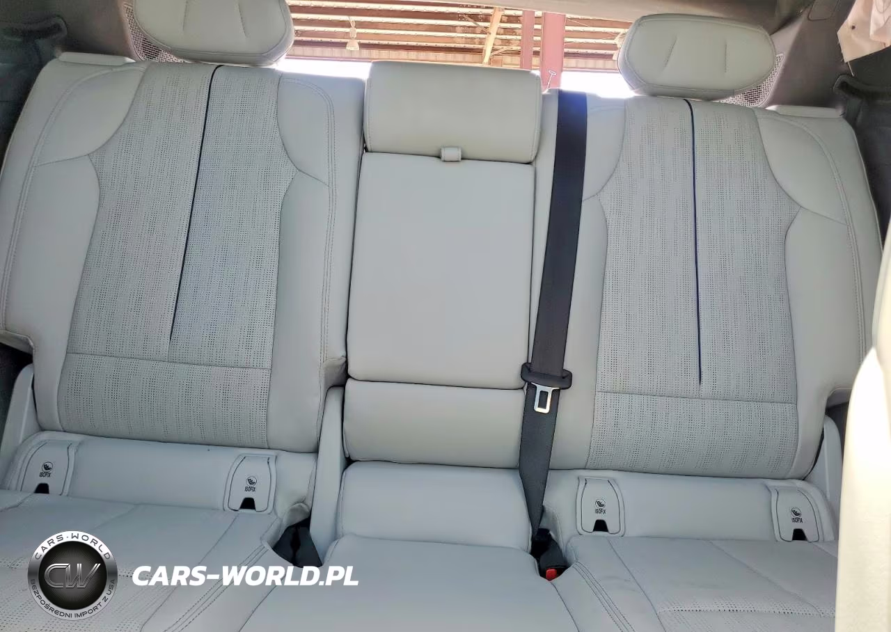 2024 Cadillac Lyriq Luxury VIN:1GYKPRRK9RZ112814 - 10
