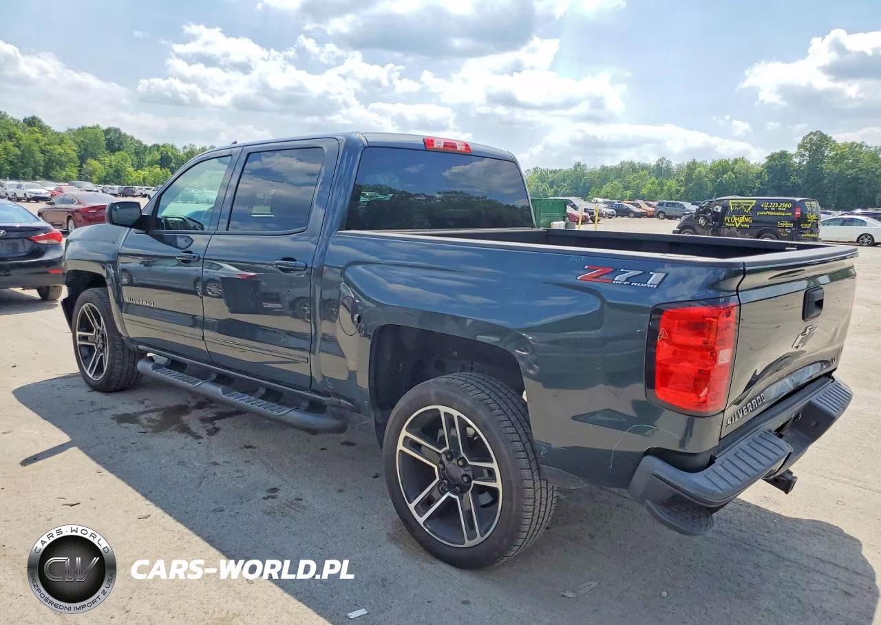 2018 Chevrolet Silverado K1500 Lt VIN:3GCUKREC2JG563468 - 2