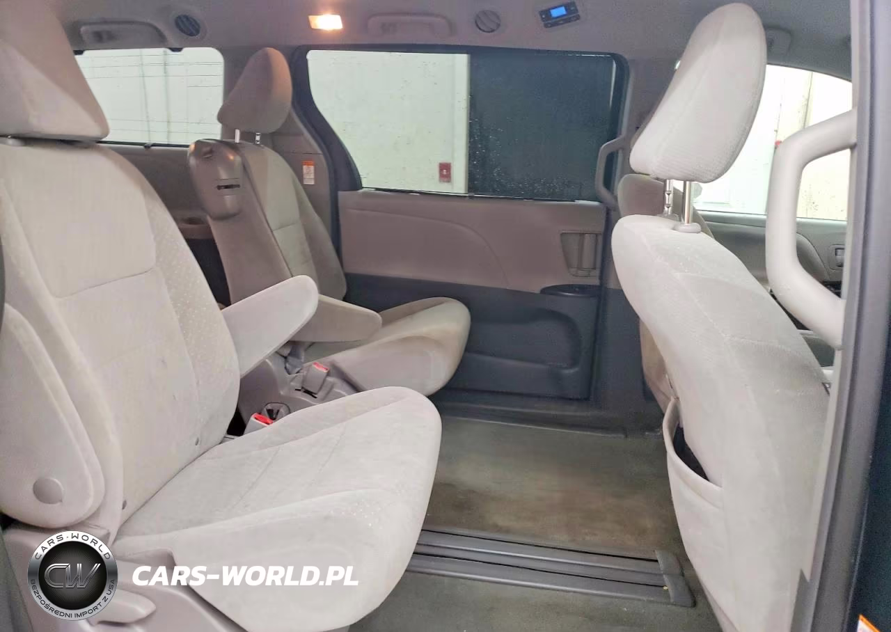 2018 Toyota Sienna Le VIN:5TDKZ3DC6JS960068 - 11