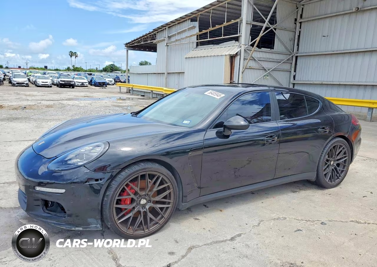 2014 Porsche Panamera 2