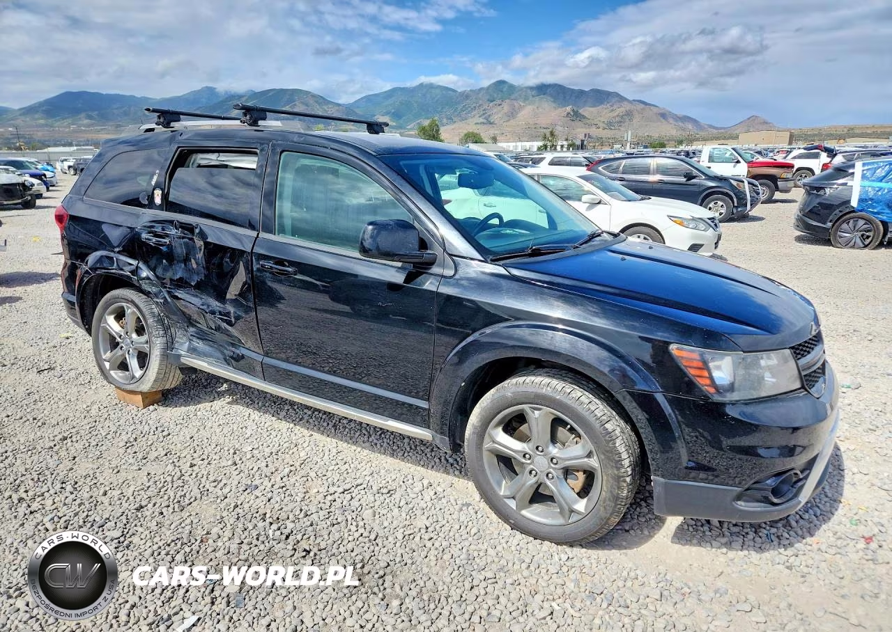 2017 Dodge Journey Crossroad VIN:3C4PDDGG7HT595473 - 4