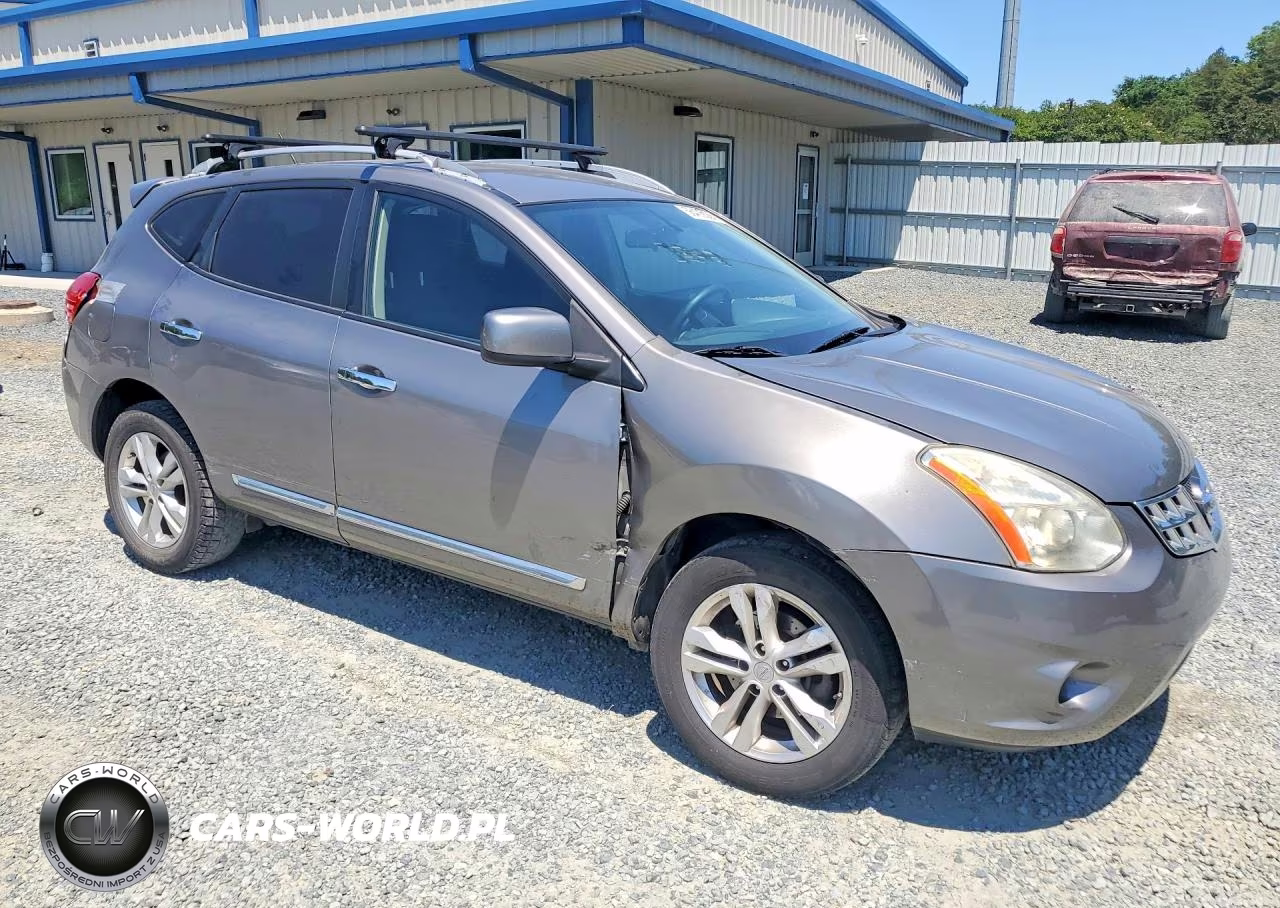 2013 Nissan Rogue S VIN:JN8AS5MT5DW027606 - 4