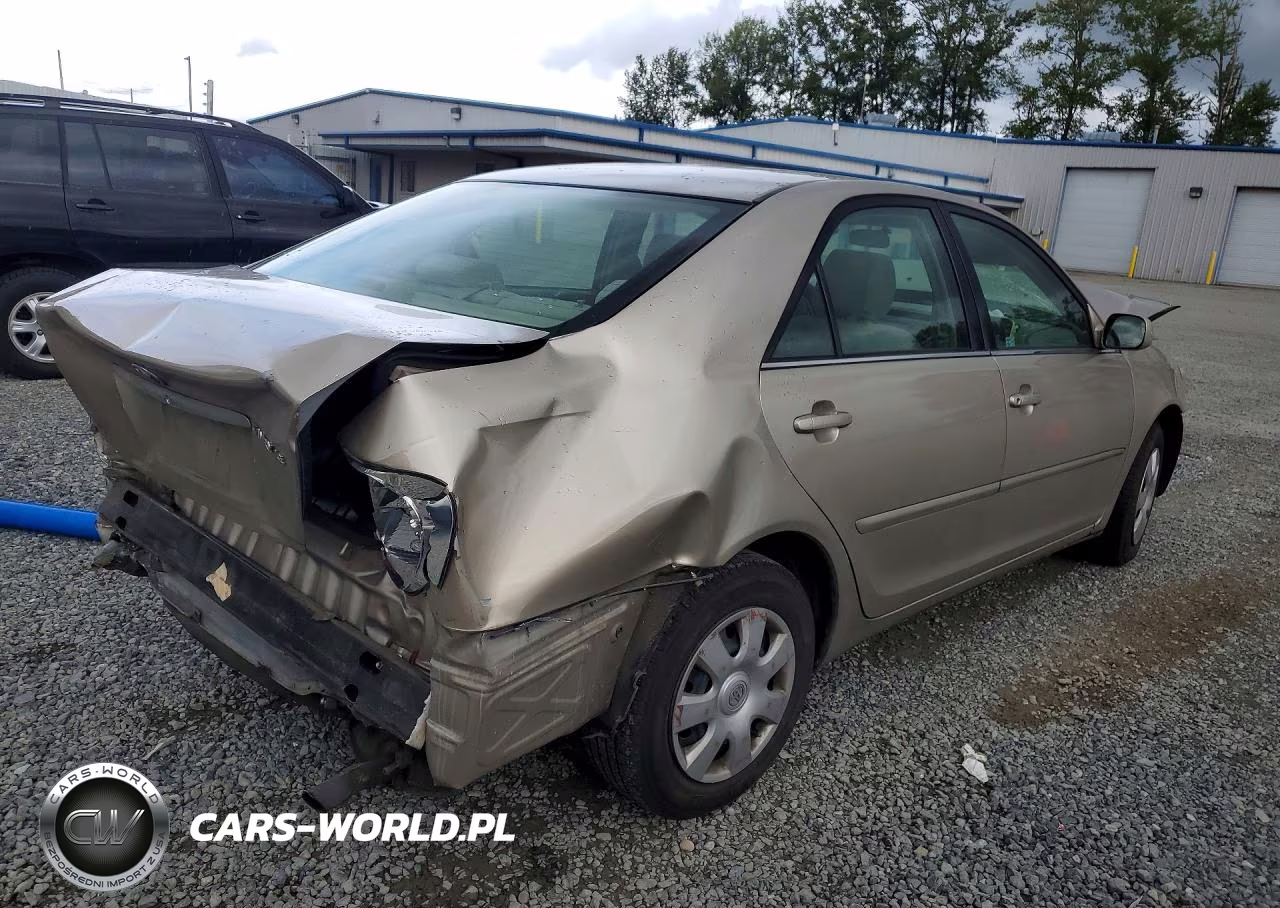 2002 Toyota Camry Le VIN:4T1BE32K82U637123 - 3