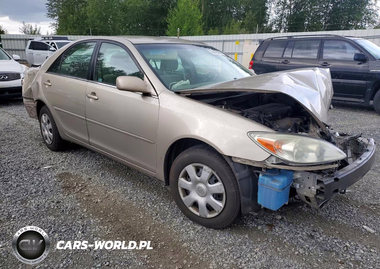 2002 Toyota Camry Le VIN:4T1BE32K82U637123 - 4
