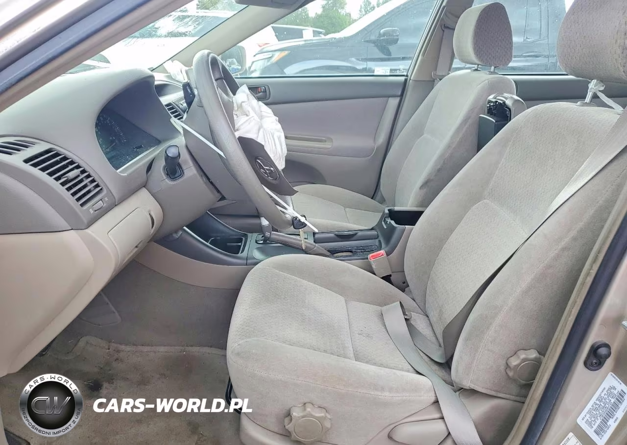 2002 Toyota Camry Le VIN:4T1BE32K82U637123 - 7