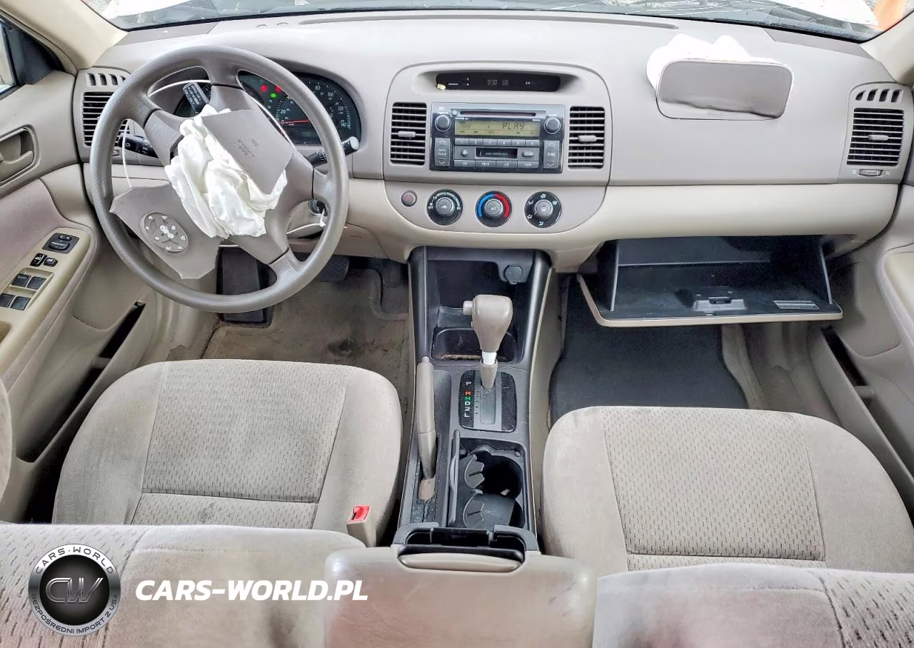 2002 Toyota Camry Le VIN:4T1BE32K82U637123 - 8