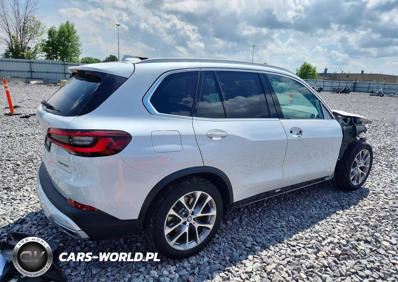 2021 BMW X5 xDrive40I VIN:5UXCR6C02M9F19328 - 3