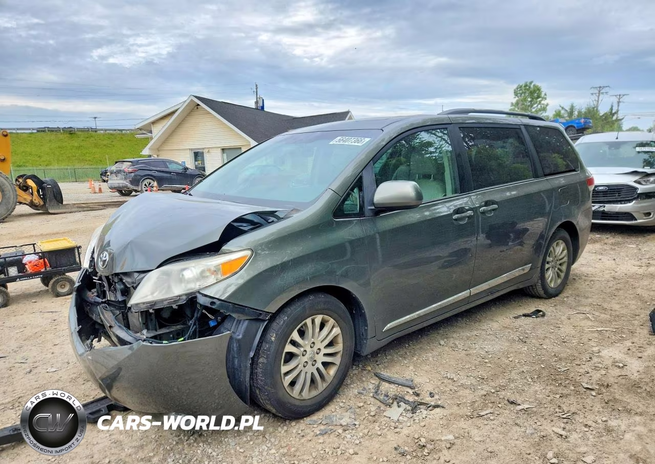 2011 Toyota Sienna Xle 8-Passenger – zdjęcie 1 z 13
