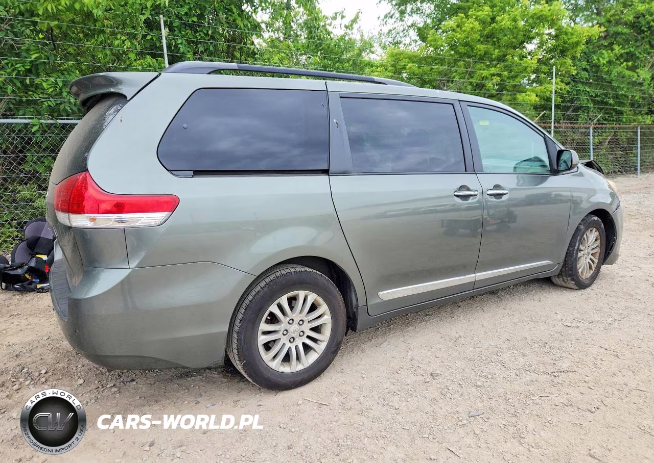 2011 Toyota Sienna Xle 8-Passenger VIN:5TDYK3DC3BS048448 - 3