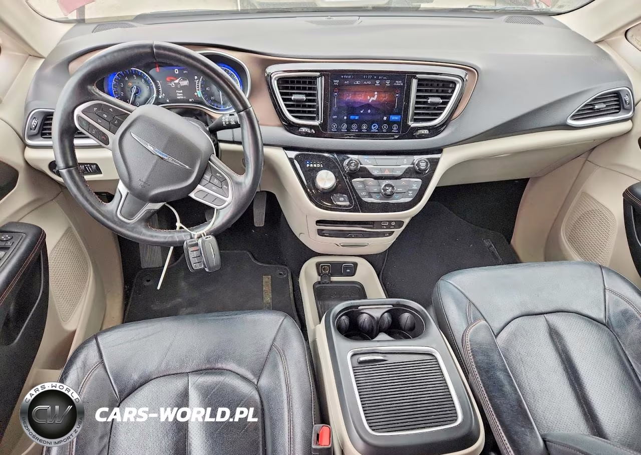 2017 Chrysler Pacifica Touring L Plus VIN:2C4RC1EG3HR656298 - 8