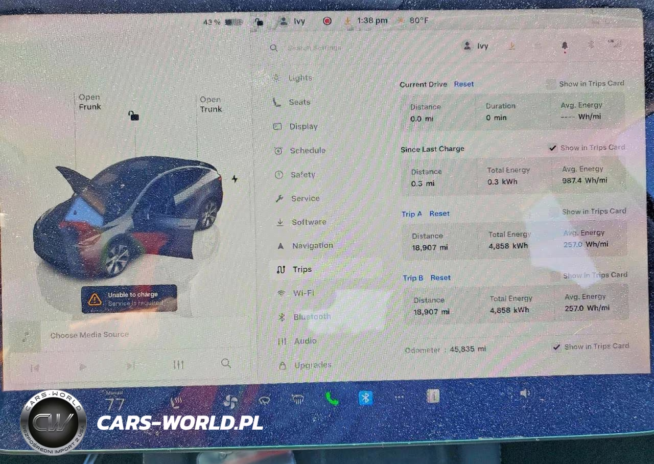 2023 Tesla Model Y VIN:7SAYGDEE9PF836981 - 9
