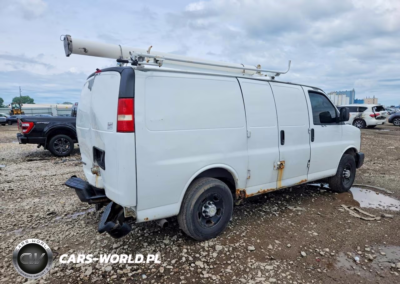 2010 Chevrolet Express G3500 VIN:1GC2GTBA8A1176186 - 3