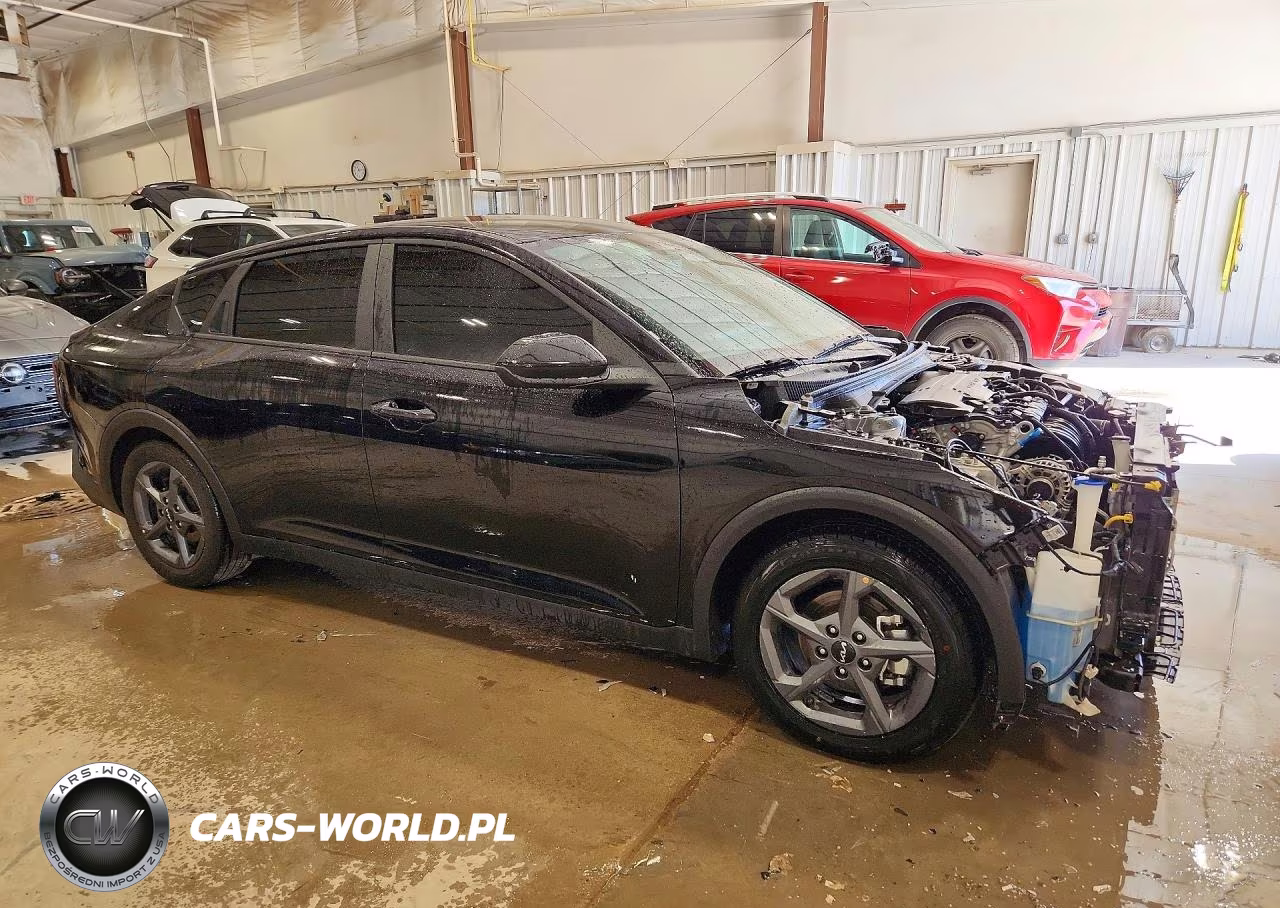 2026 Kia K4 Lxs VIN:3KPFT4DE3TE256241 - 4