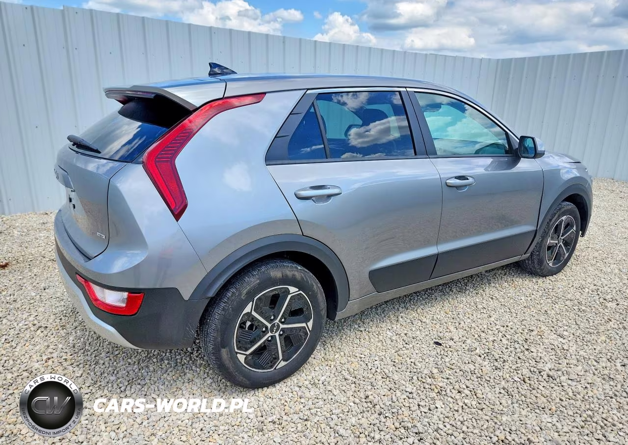 2026 Kia Niro Lx VIN:KNDCP3LE3T5336931 - 3