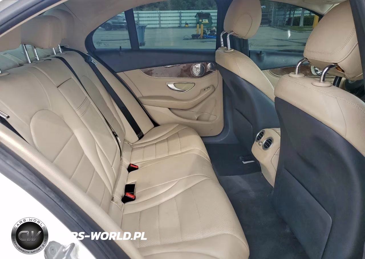 2015 Mercedes-Benz C 300 4Matic VIN:55SWF4KB1FU040479 - 10