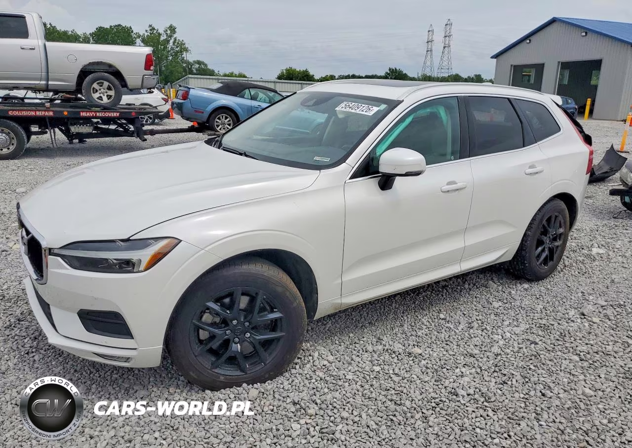 2021 Volvo Xc60 T6 Momentum – zdjęcie 1 z 13