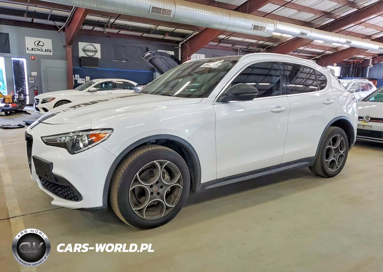 2018 Alfa Romeo Stelvio Ti