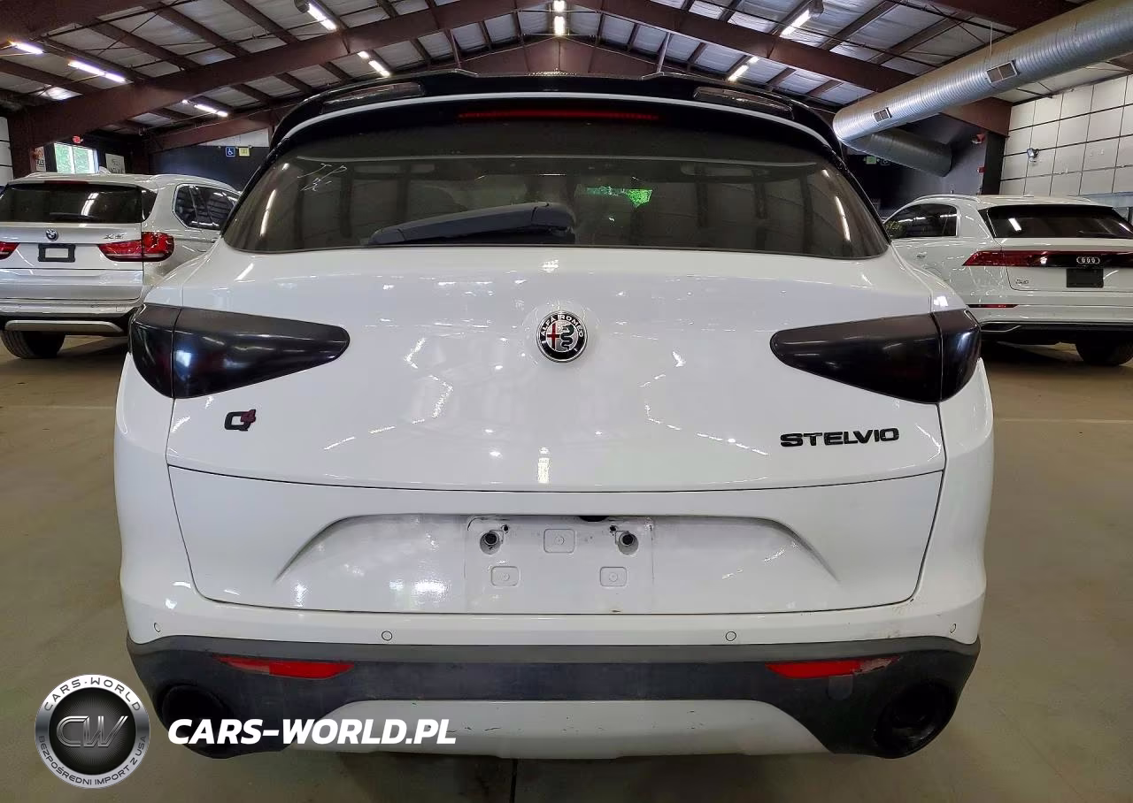 2018 Alfa Romeo Stelvio Ti VIN:ZASFAKBN0J7B93276 - 6