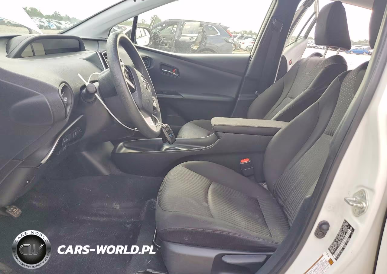 2018 Toyota Prius Two Eco VIN:JTDKARFU0J3553395 - 7