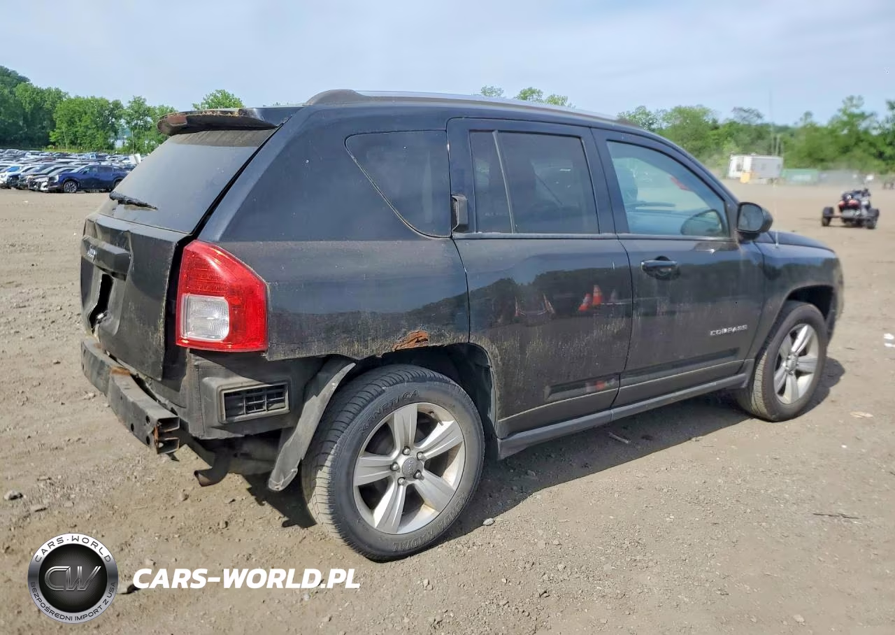 2013 Jeep Compass Sport VIN:1C4NJCBB3DD166028 - 3