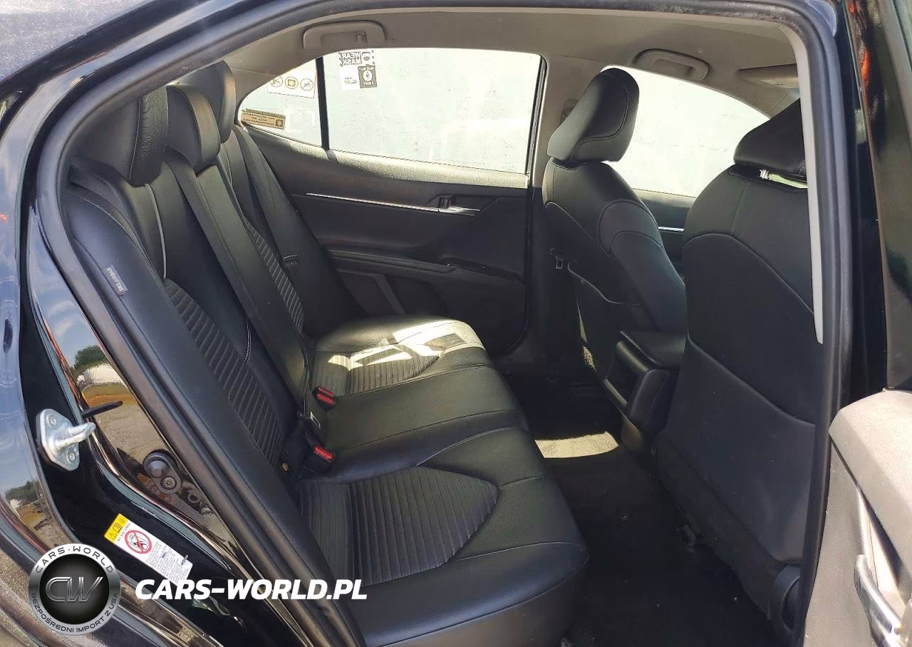 2018 Toyota Camry Se VIN:JTNB11HK9J3070674 - 10