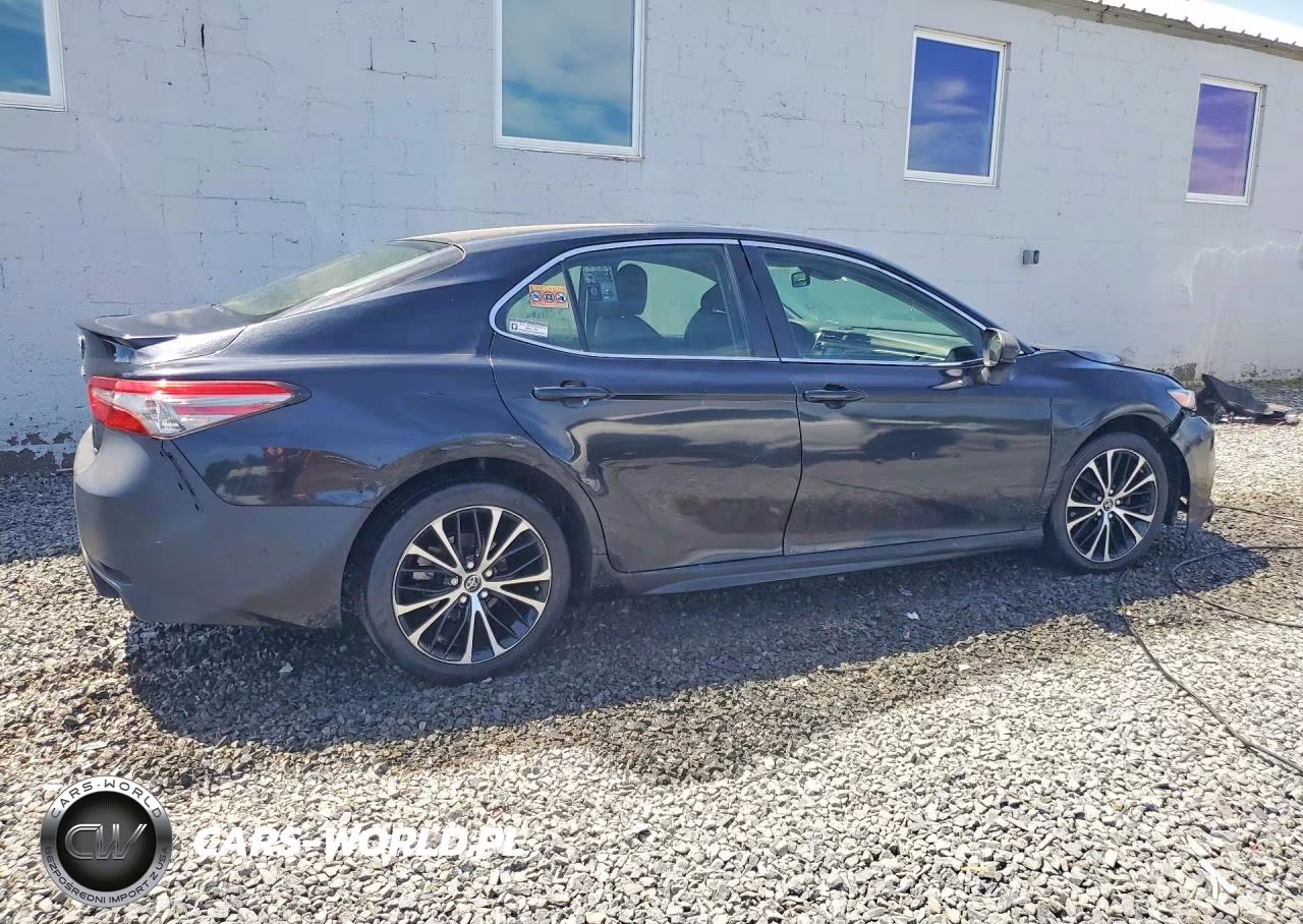 2018 Toyota Camry Se VIN:JTNB11HK9J3070674 - 3