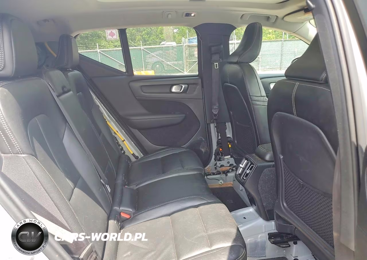 2019 Volvo Xc40 T5 Momentum VIN:YV4162UKXK2145352 - 10