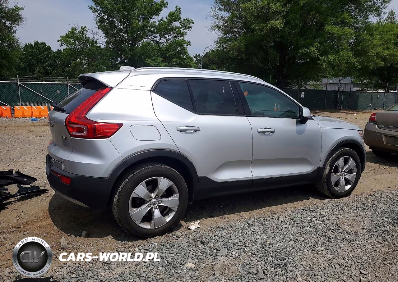 2019 Volvo Xc40 T5 Momentum VIN:YV4162UKXK2145352 - 3