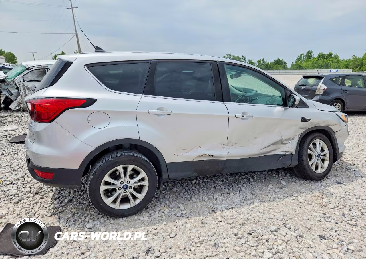 2019 Ford Escape Se VIN:1FMCU9GD3KUA78102 - 3