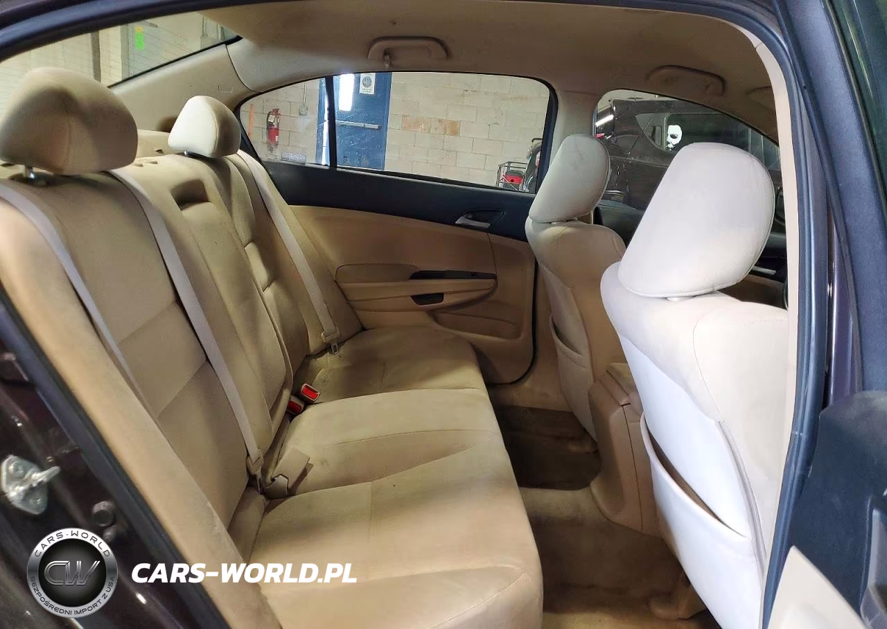 2011 Honda Accord Lx VIN:1HGCP2F30BA111815 - 10