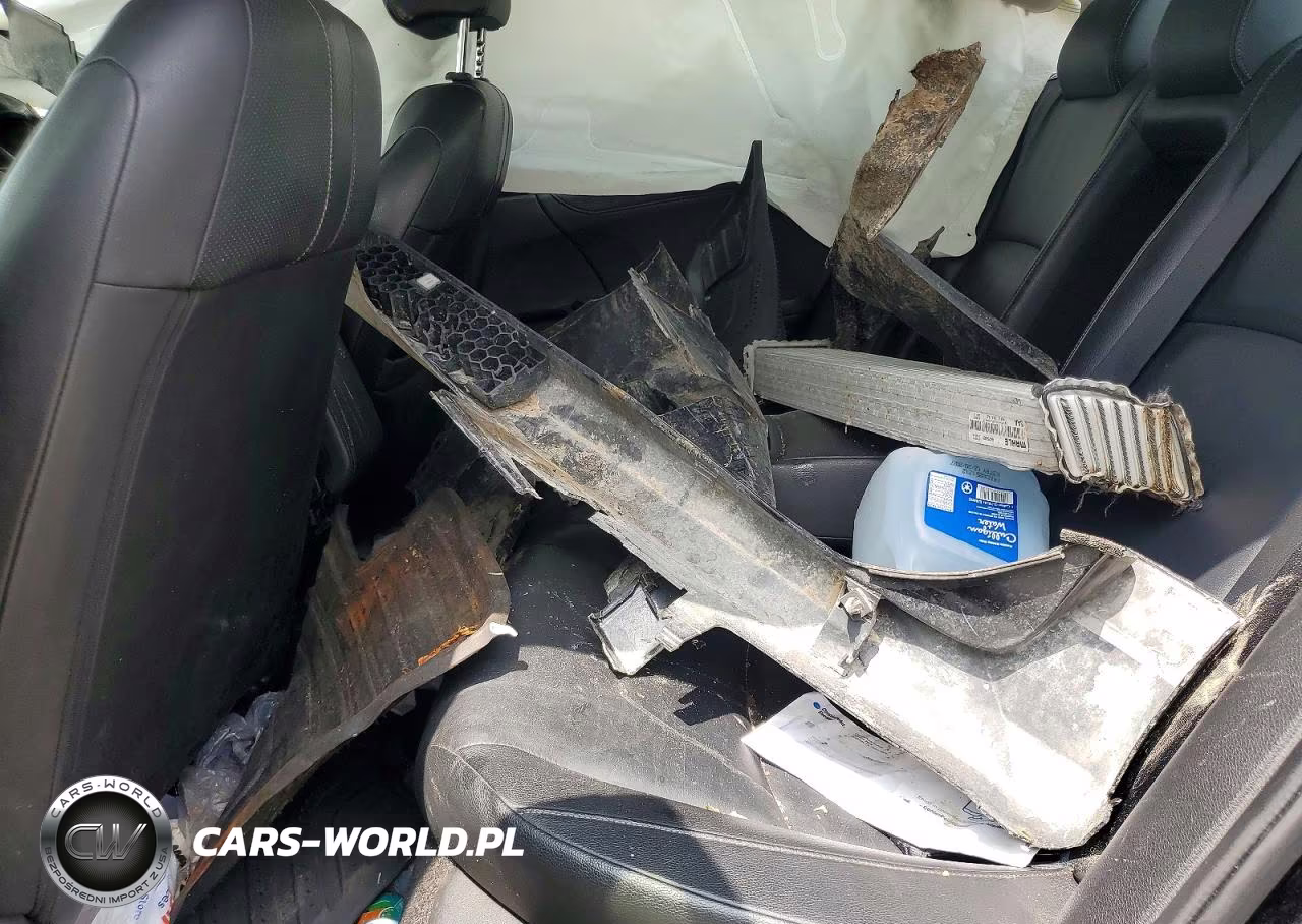 2018 Honda Civic Touring VIN:JHMFC1F95JX021351 - 10