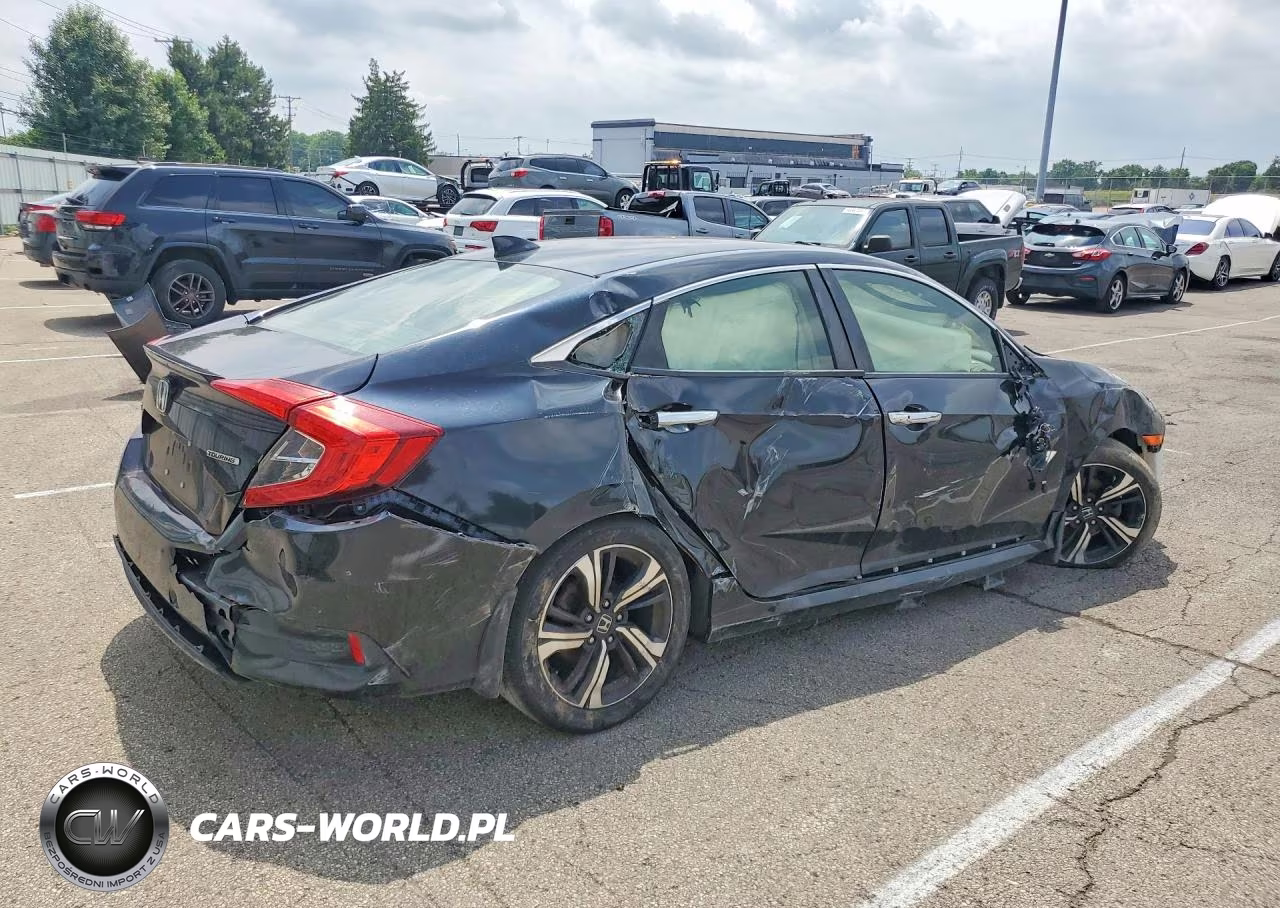 2018 Honda Civic Touring VIN:JHMFC1F95JX021351 - 3