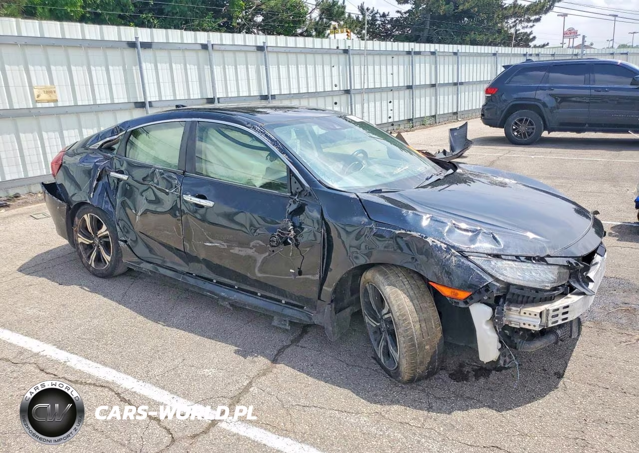 2018 Honda Civic Touring VIN:JHMFC1F95JX021351 - 4