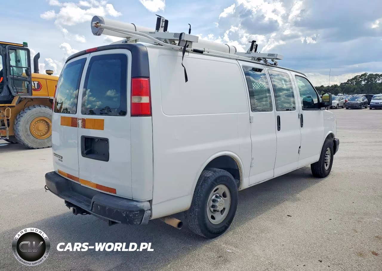 2013 Chevrolet Express G2500 VIN:1GCWGFCA6D1903945 - 3