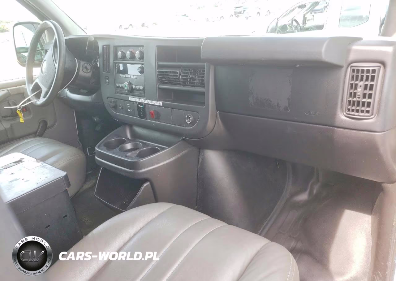 2013 Chevrolet Express G2500 VIN:1GCWGFCA6D1903945 - 8