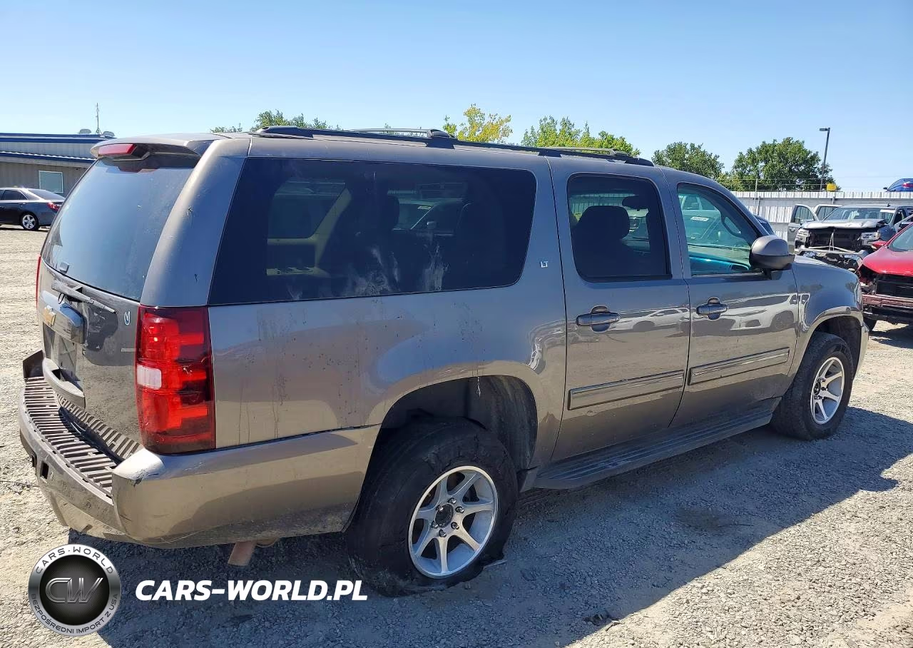 2013 Chevrolet Suburban K1500 Lt VIN:1GNSKJE70DR158586 - 3