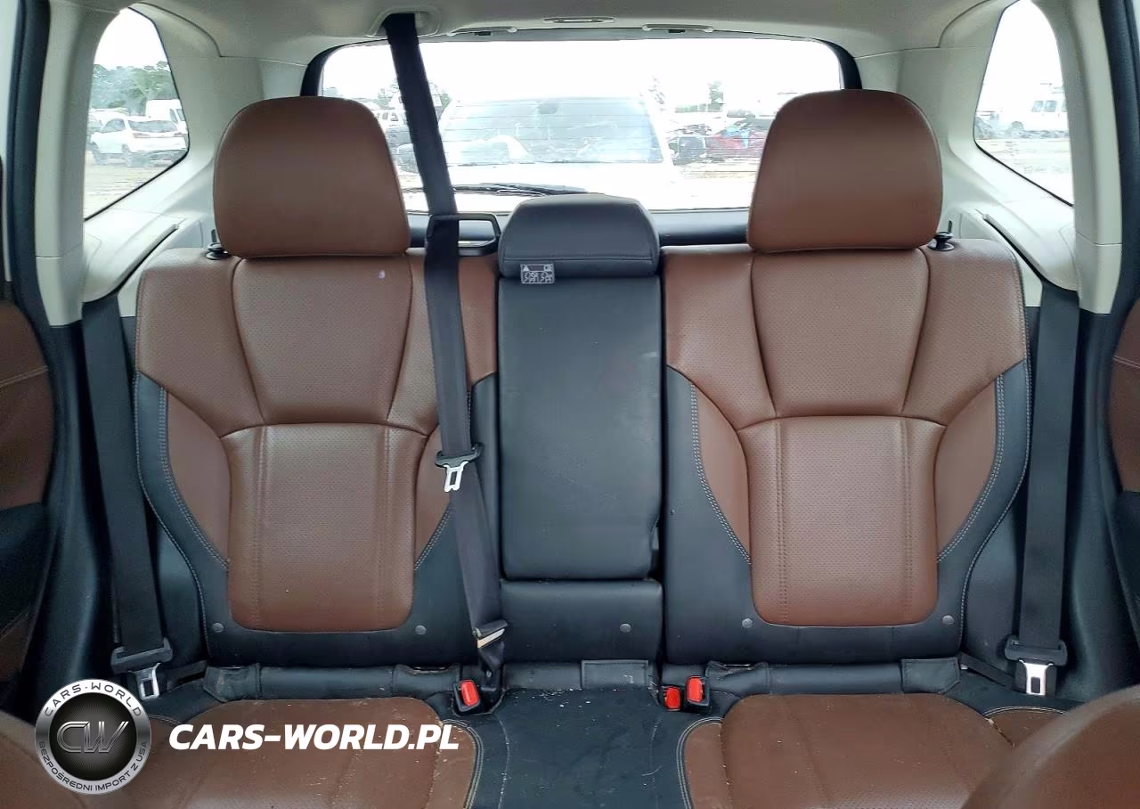 2022 Subaru Forester Touring VIN:JF2SKARCXNH457558 - 10
