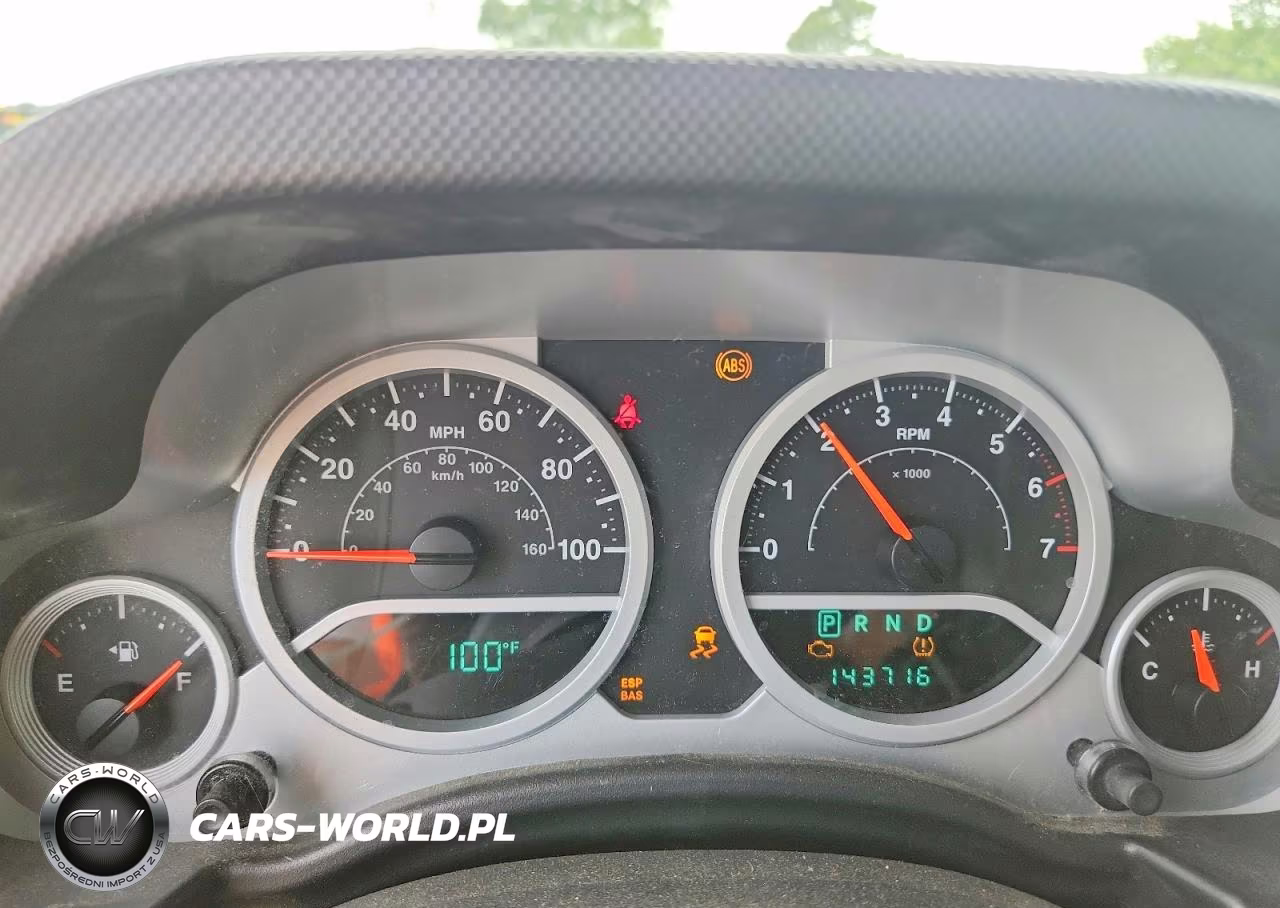 2010 Jeep Wrangler Sport VIN:1J4AA2D1XAL112136 - 9