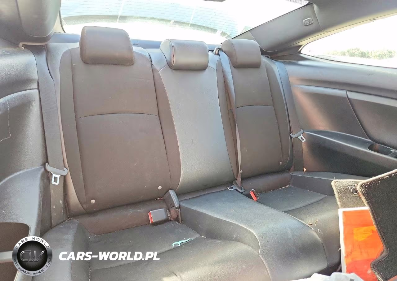 2019 Honda Civic Sport VIN:2HGFC4B82KH304183 - 10