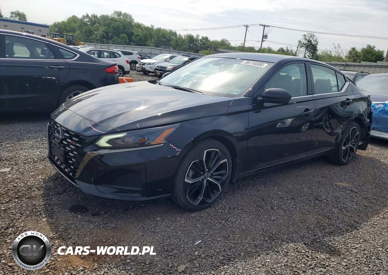 2023 Nissan Altima Sr – zdjęcie 1 z 12