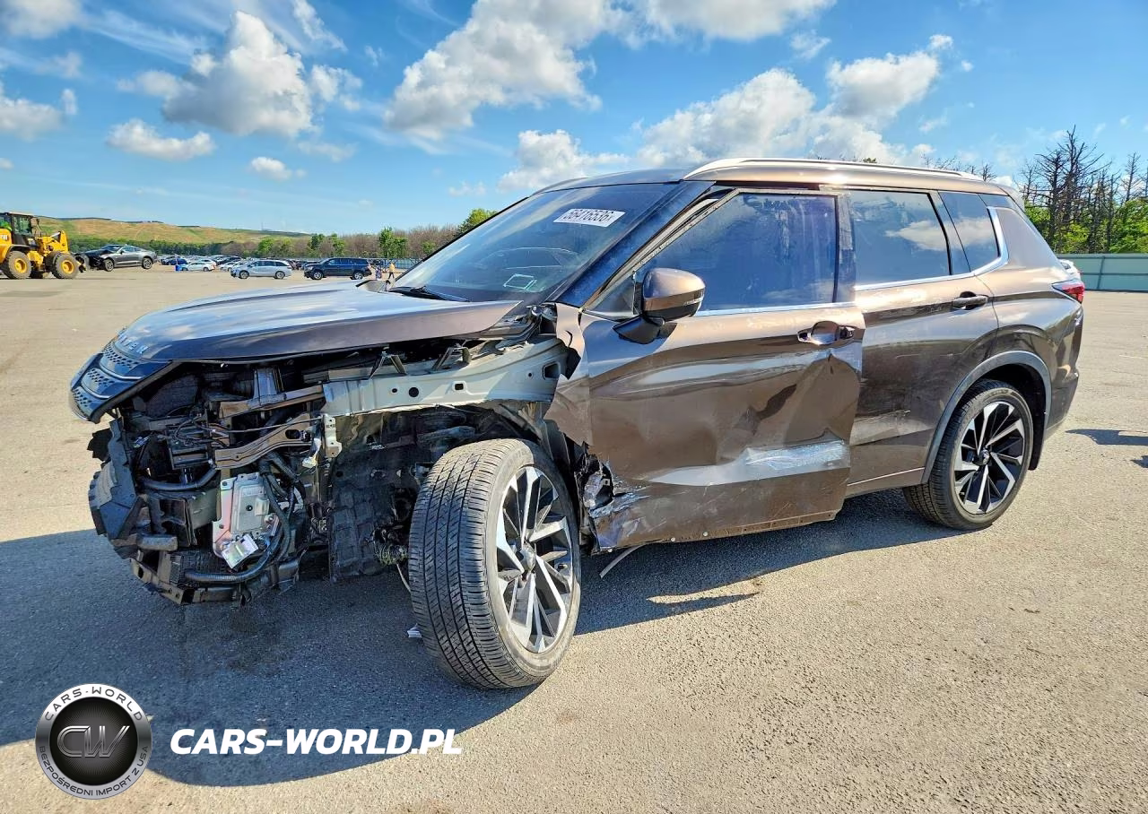 2023 Mitsubishi Outlander – zdjęcie 1 z 14
