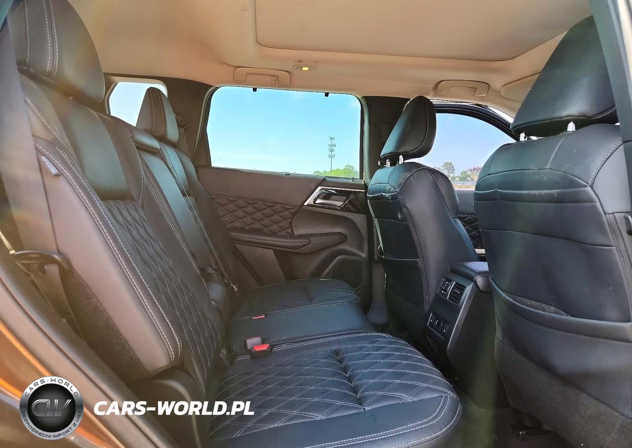 2023 Mitsubishi Outlander VIN:JA4J4VA85PZ042058 - 11