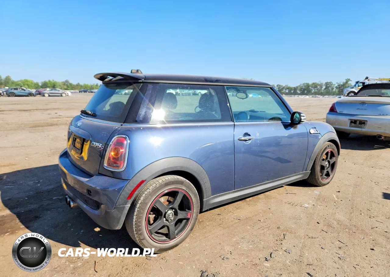 2010 Mini Cooper S VIN:WMWMF7C52ATW89391 - 3