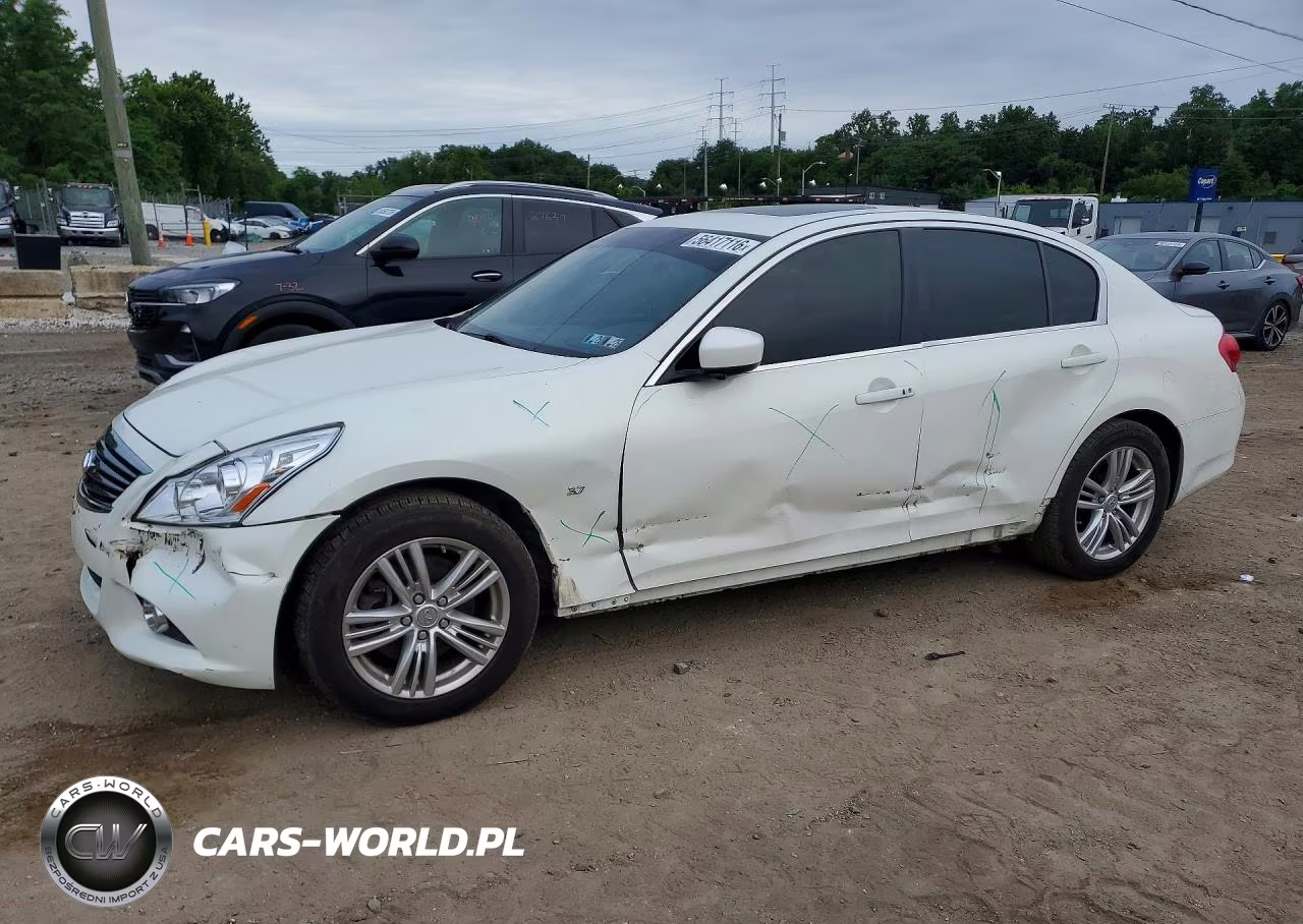2015 Infiniti Q40 Base – zdjęcie 1 z 13