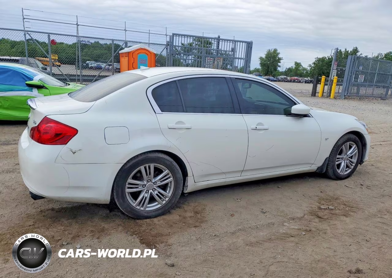 2015 Infiniti Q40 Base VIN:JN1CV6AR8FM520580 - 3