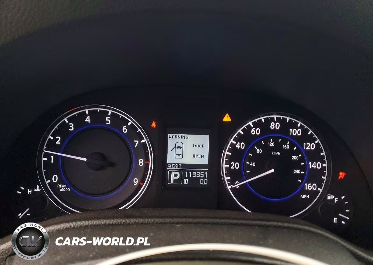 2015 Infiniti Q40 Base VIN:JN1CV6AR8FM520580 - 9