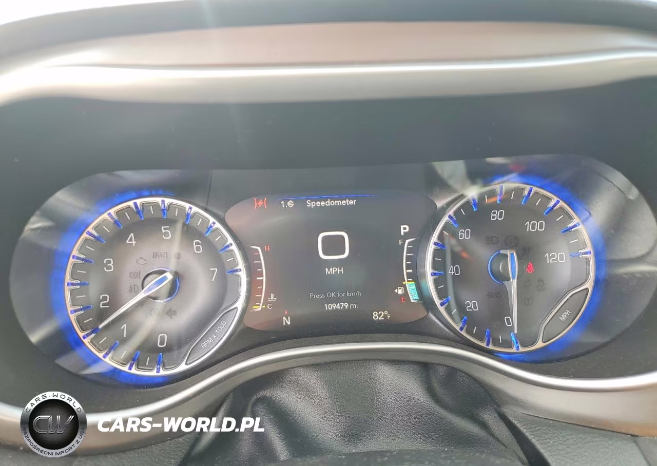 2020 Chrysler Pacifica Touring L Plus VIN:2C4RC1EG8LR257640 - 9