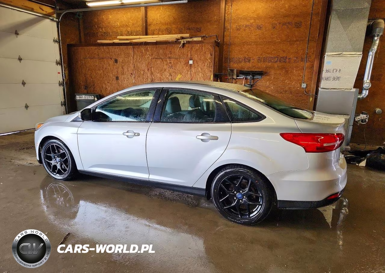2016 Ford Focus Se VIN:1FADP3F23GL321004 - 2