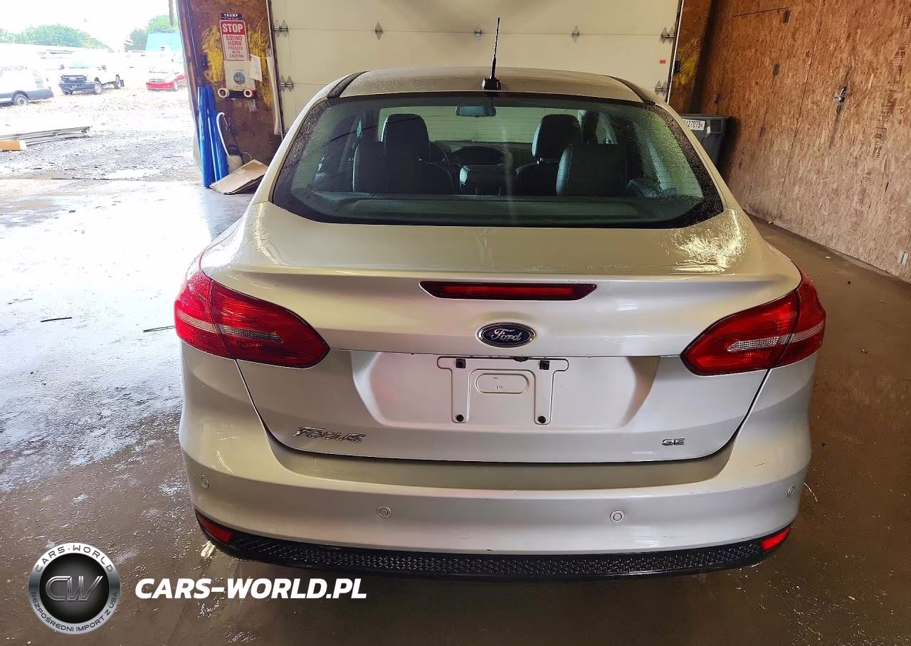 2016 Ford Focus Se VIN:1FADP3F23GL321004 - 6