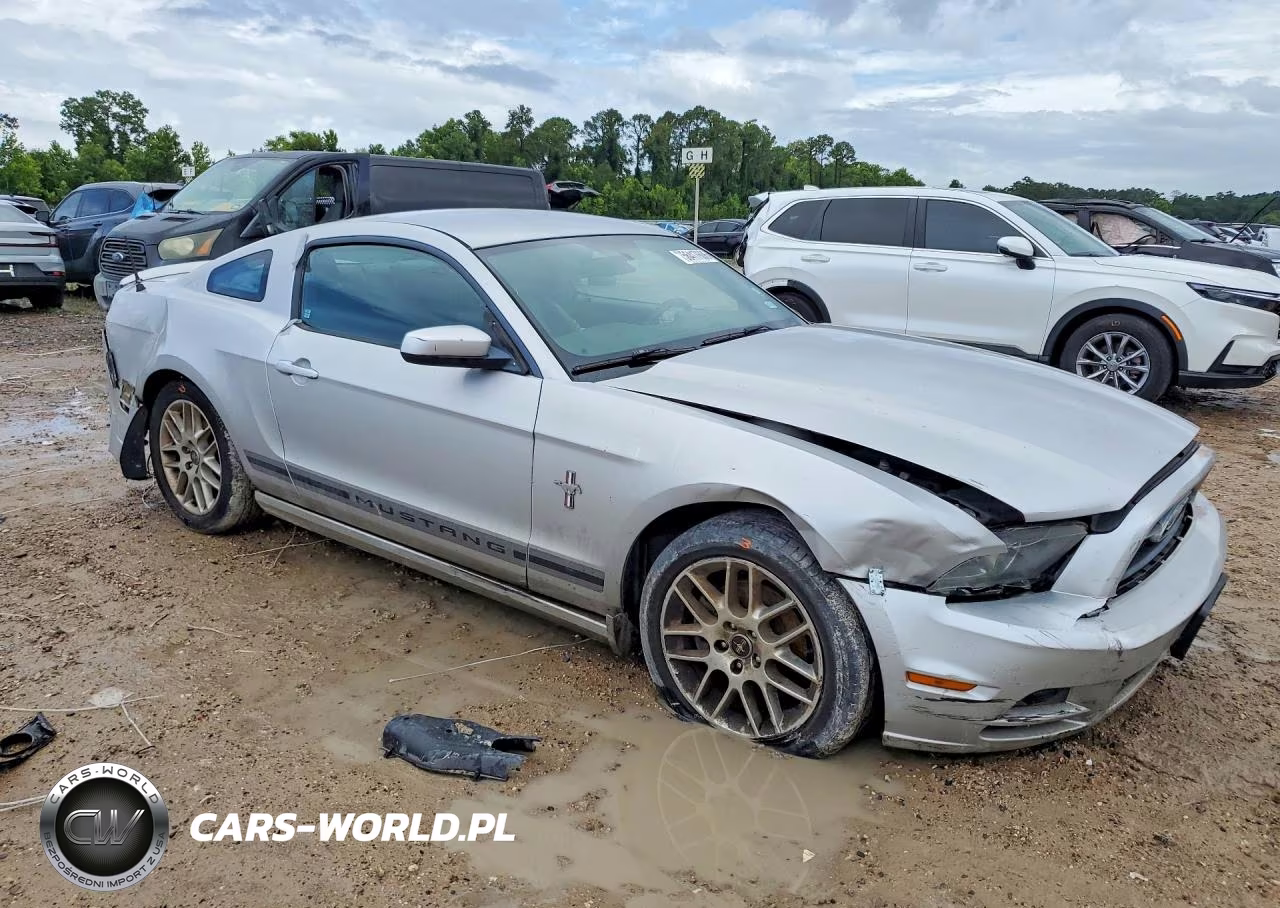 2013 Ford Mustang VIN:1ZVBP8AM0D5218594 - 4